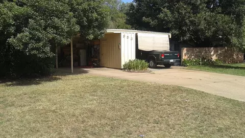 853 Broadway Ave, Euless, TX 76040