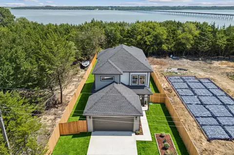 236 Hilltop Dr, Ennis, TX 75119