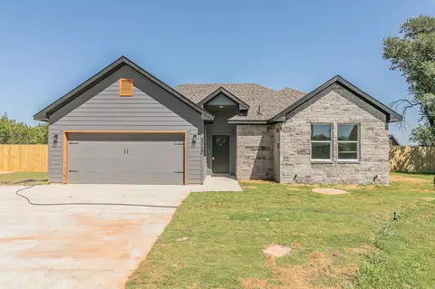 2320 Creek Dr, Granbury, TX 76048