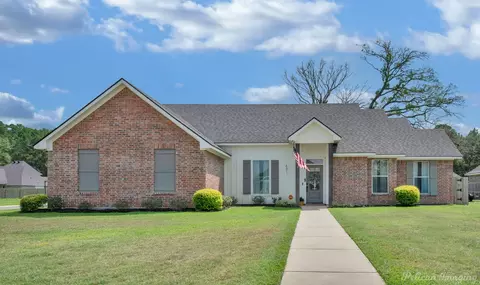 601 Jaimes Pt, Stonewall, LA 71078