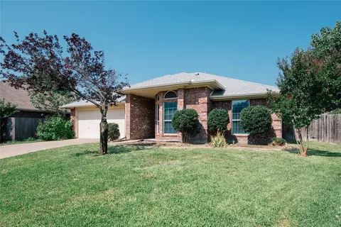 3911 Canton Ct, Denton, TX 76208