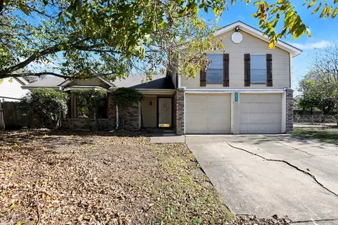 7912 Prairie Dr, Watauga, TX 76148