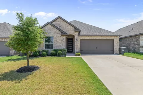 531 Cherry Hills Rd, Red Oak, TX 75154