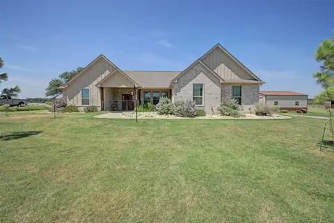 8789 Hutcheson Hill Rd, Springtown, TX 76082