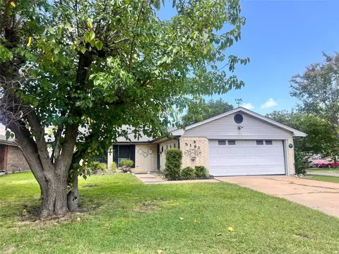 3100 Chaparral Dr, Greenville, TX 75402