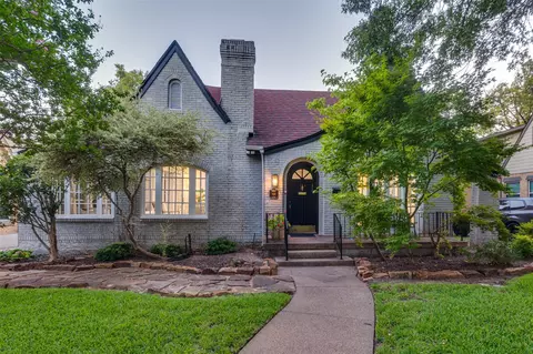 919 Cordova St, Dallas, TX 75223