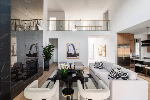525 Classen Dr, Dallas, TX 75218
