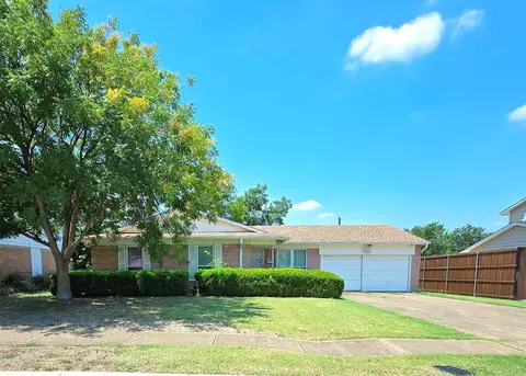 14517 Dennis Ln, Farmers Branch, TX 75234