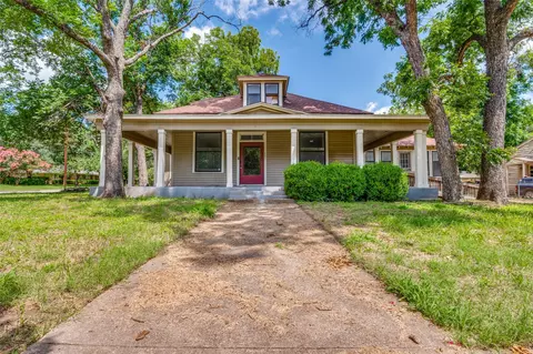 408 W Decatur St, Ennis, TX 75119