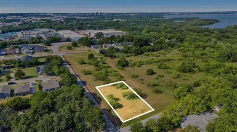 6001 Baylor St, Fort Worth, TX 76119