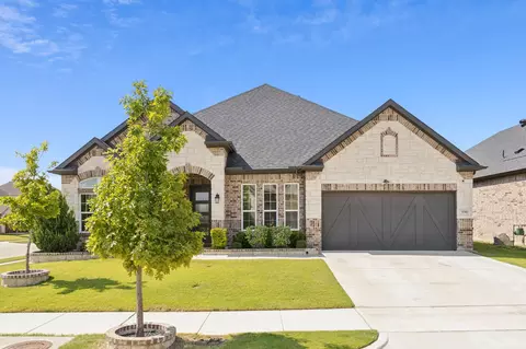 5301 Welsh St, Lantana, TX 76226