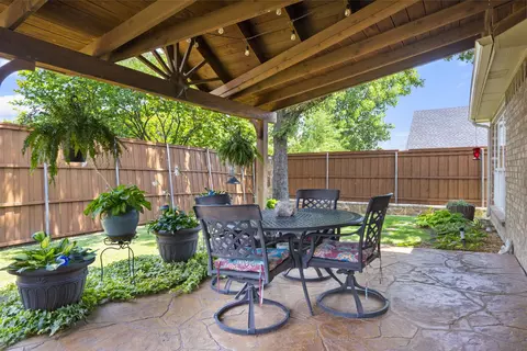 4309 Constitution Dr, Rowlett, TX 75089