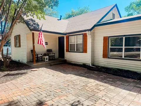 212 Penn St, Waxahachie, TX 75165