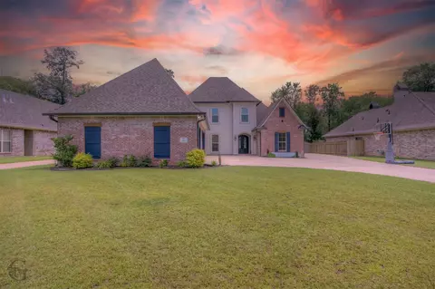 444 Long Acre Dr, Bossier City, LA 71111