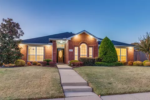 2517 Hackberry Crk, Mesquite, TX 75181