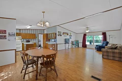 9740 County Road 2403, Tool, TX 75143 photo 3