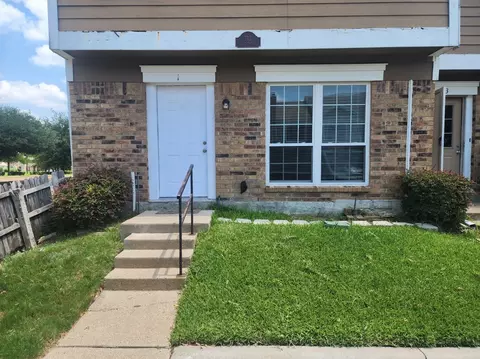 713 Lee St #1, Mesquite, TX 75149