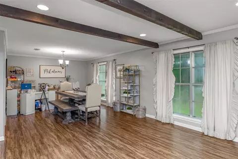 Dining - 1402 N Acres Cir, Springhill, LA 71075 photo 2 of 3