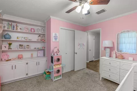 Bedroom - 1402 N Acres Cir, Springhill, LA 71075 photo 6 of 8
