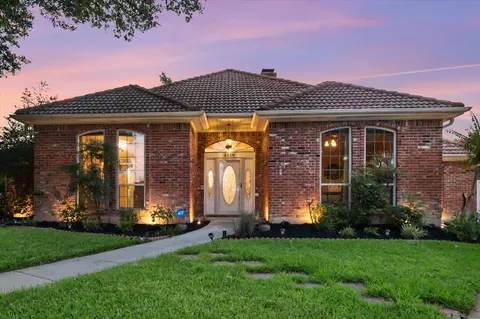 5110 Wareham Dr, Arlington, TX 76017