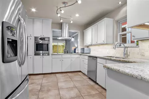 1002 Canton Rd, Cleburne, TX 76033 photo 8