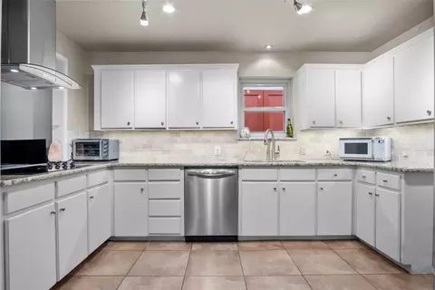 1002 Canton Rd, Cleburne, TX 76033 photo 10