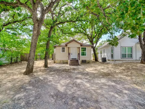 423 Jannie St, Denton, TX 76209