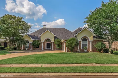 48 Turnbury Dr, Bossier City, LA 71111