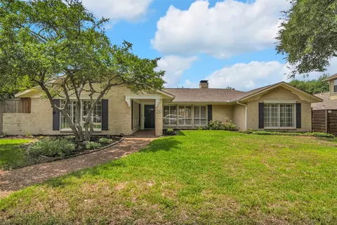 9318 Trail Hill Dr, Dallas, TX 75238