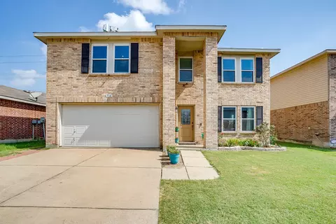 956 Mosaic Dr, Fort Worth, TX 76179