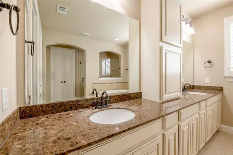 Bath - 1420 6th St, Argyle, TX 76226 photo 2 of 8