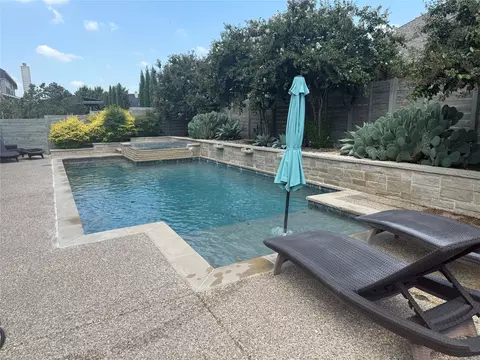 Exterior - 1420 6th St, Argyle, TX 76226 photo 2 of 6