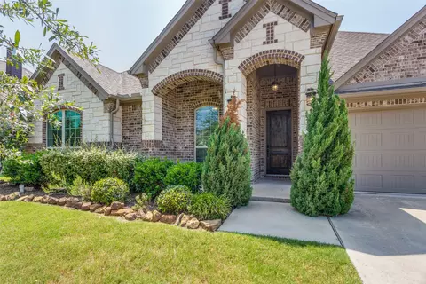 3920 Brookdale Rd, Benbrook, TX 76116