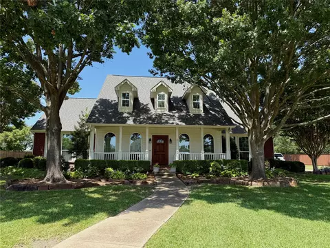 425 Chippendale Dr, Heath, TX 75032