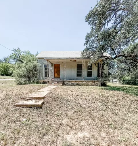 306 S Cypress St, Brady, TX 76825