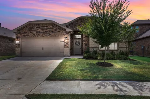 2213 Gill Star Dr, Haslet, TX 76052