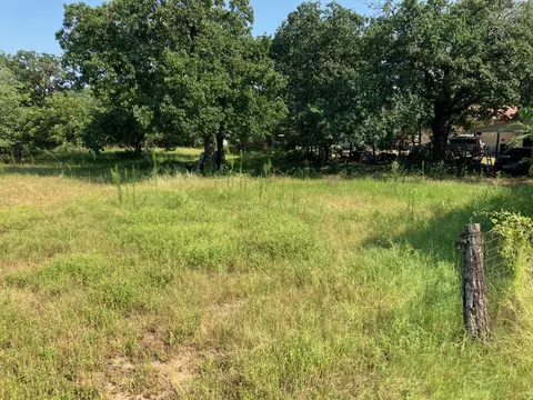 417 Harvey St, De Leon, TX 76444