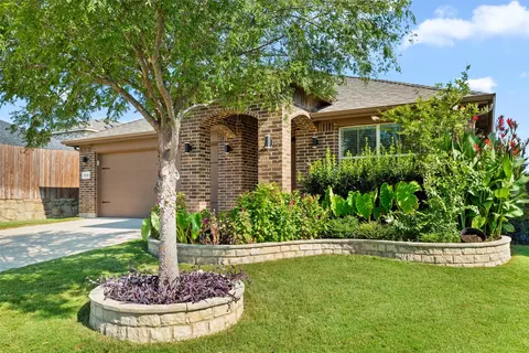 132 Green Water Dr, Fort Worth, TX 76131