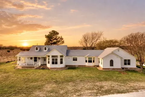596 County Road 3425, Clifton, TX 76634