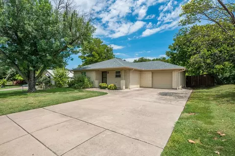 624 NW Douglas St, Burleson, TX 76028