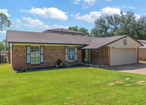 2631 Kingsbury Ave, Richland Hills, TX 76118