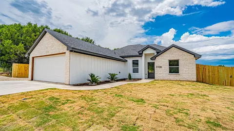 3106 Sabine River Trl, Granbury, TX 76048