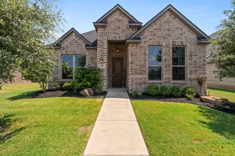 156 Marigold Ln, Waxahachie, TX 75165