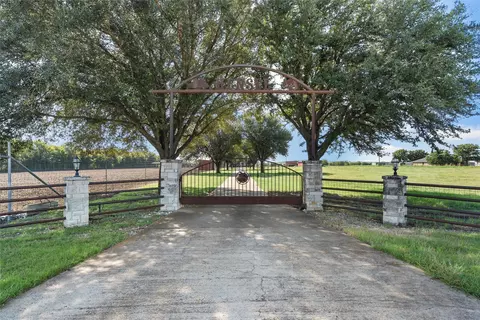 5112 Old Caufield Ranch Rd, Mcgregor, TX 76657