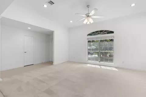 Living - 403 Ocampo Ct, Waco, TX 76708 photo 2 of 4