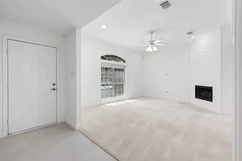 Living - 403 Ocampo Ct, Waco, TX 76708 photo 1 of 4