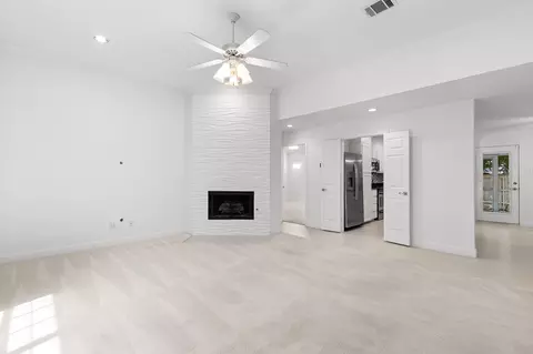 Living - 403 Ocampo Ct, Waco, TX 76708 photo 3 of 4