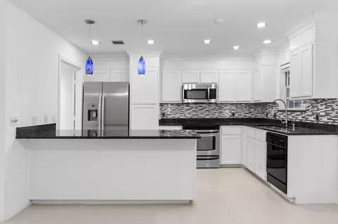 Kitchen - 403 Ocampo Ct, Waco, TX 76708 photo 2 of 4