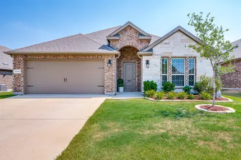 10808 Strike St, Aubrey, TX 76227