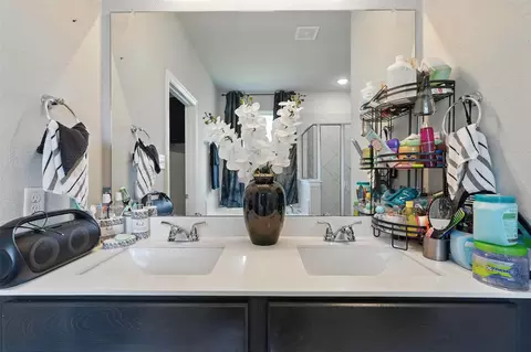 Bath - 314 Frank St, Terrell, TX 75160 photo 4 of 5